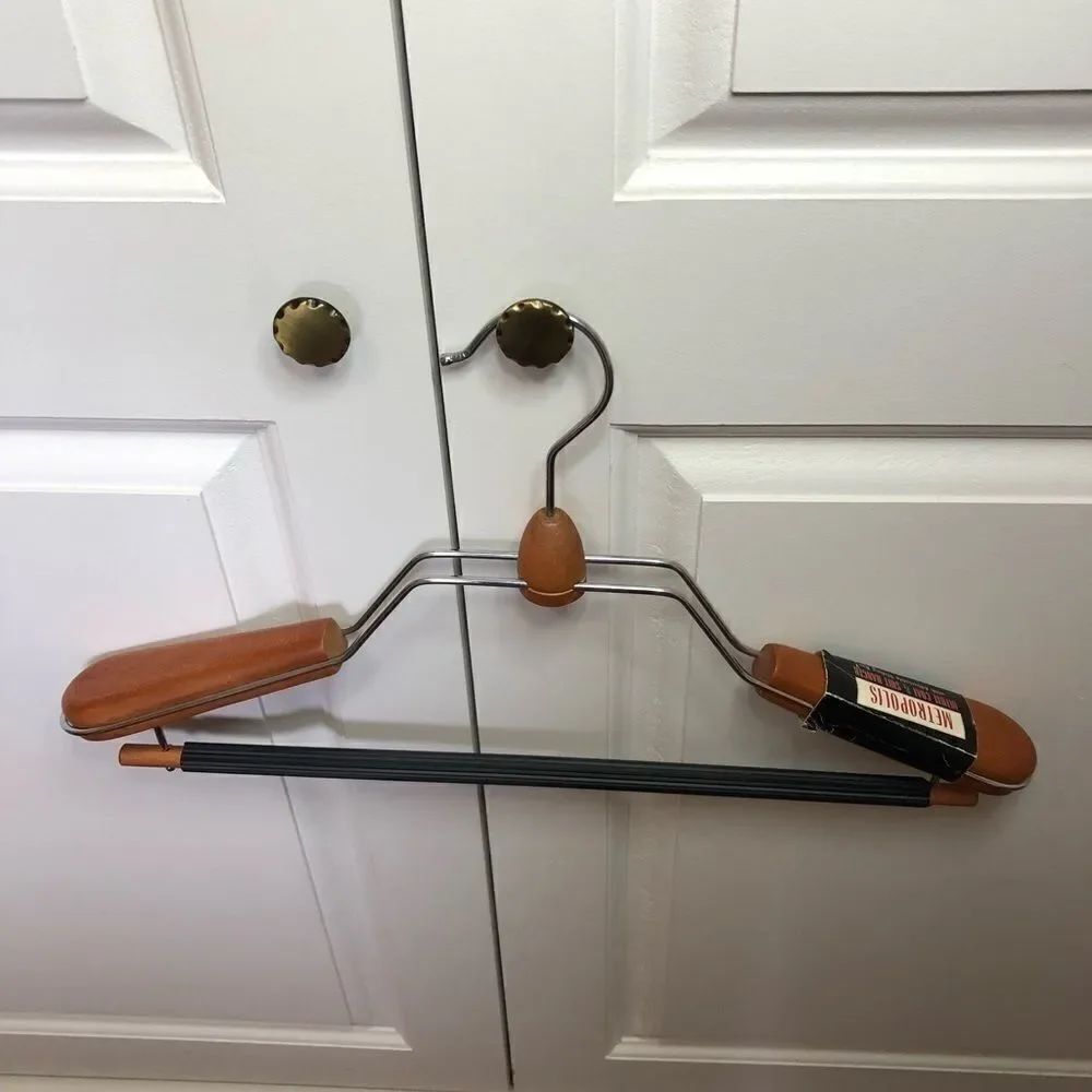 NWT: Metropolis Deluxe Coat & Suit Hanger‎